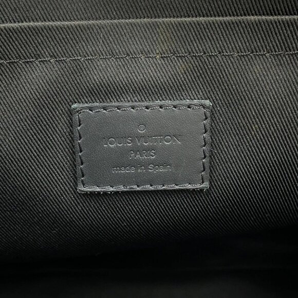 LOUIS VUITTON Pochette・Discovery Monogram Shadow Noir - Picture 14 of 16